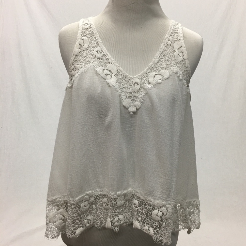 SARAH LA WHITE LACE BOHO CROP TOP SIZE SMALL-MED
